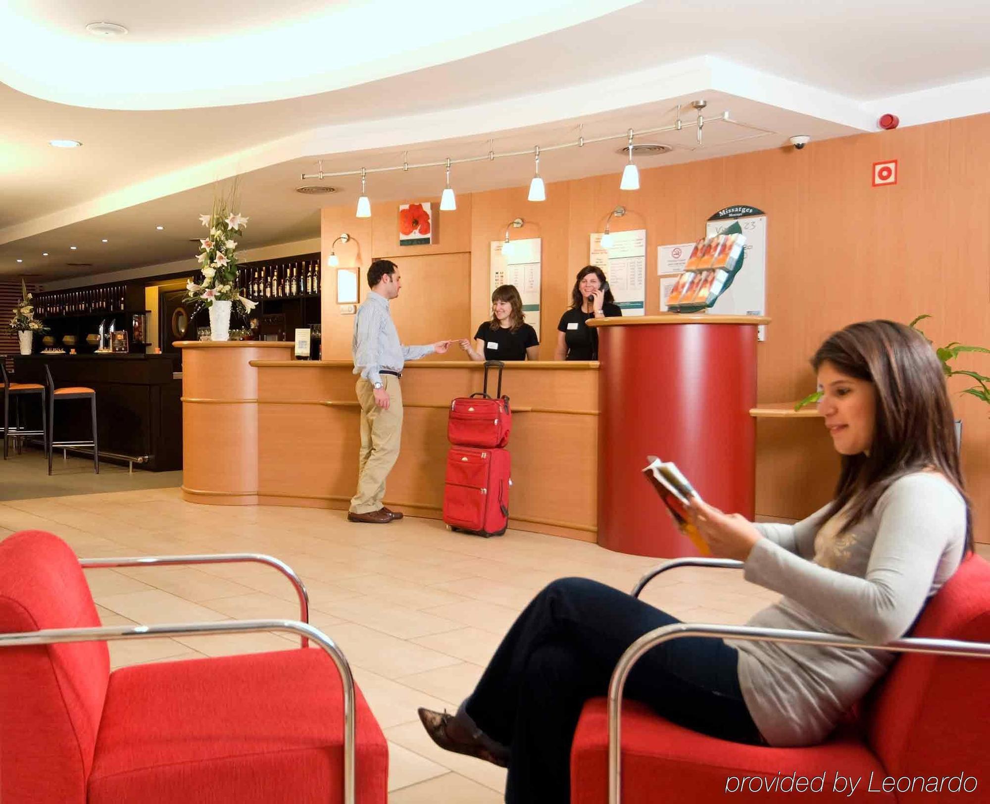 Ibis Barcelona Molins De Rei Hotel Exterior photo